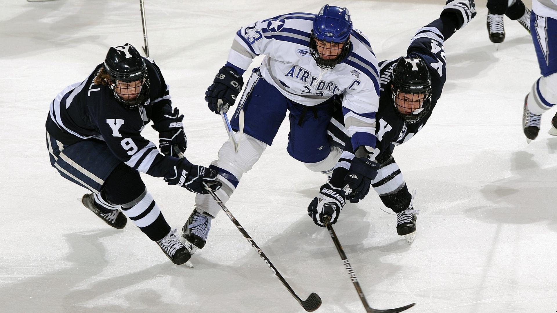 志向远大！阿玛德社媒晒照回顾美国行，手捧金球照引爆球迷热议